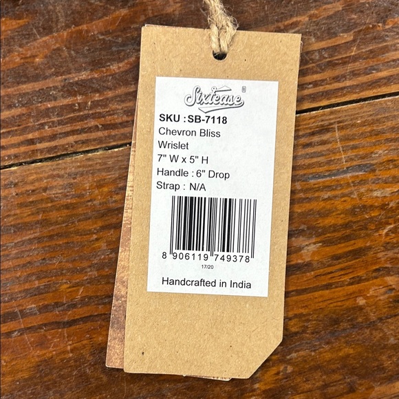 Cowhide and Leather Wristlet - Sixtease - Picture 4 of 5